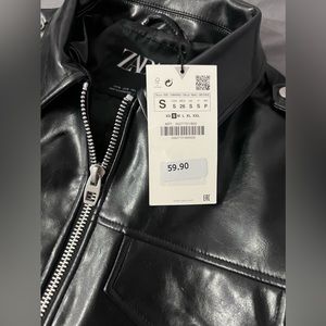ZARA cropped faux leather jacket *NEW ! TAGS INCLUDED*